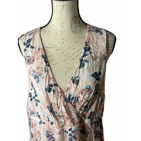 Torrid Size 3 Pink Blush Floral‎ Challis Tank Surplice Neckline Stretch Waist - Picture 2 of 6